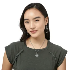 Interlok Petite Necklace -Cheap Gleamy Adorn Store interlok petite necklace silver 4 7f3815ee 7f80 4985 a0fc fc534cef83f4