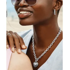 Pretty Tough Bold Heart Necklace -Cheap Gleamy Adorn Store pretty tough bold heart necklace silver 3